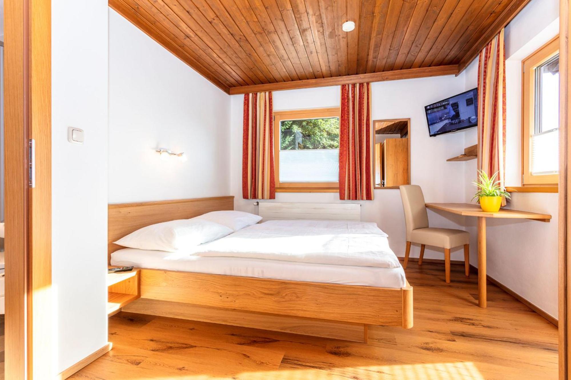 Pension Salzburgerhof Saalbach Exterior foto