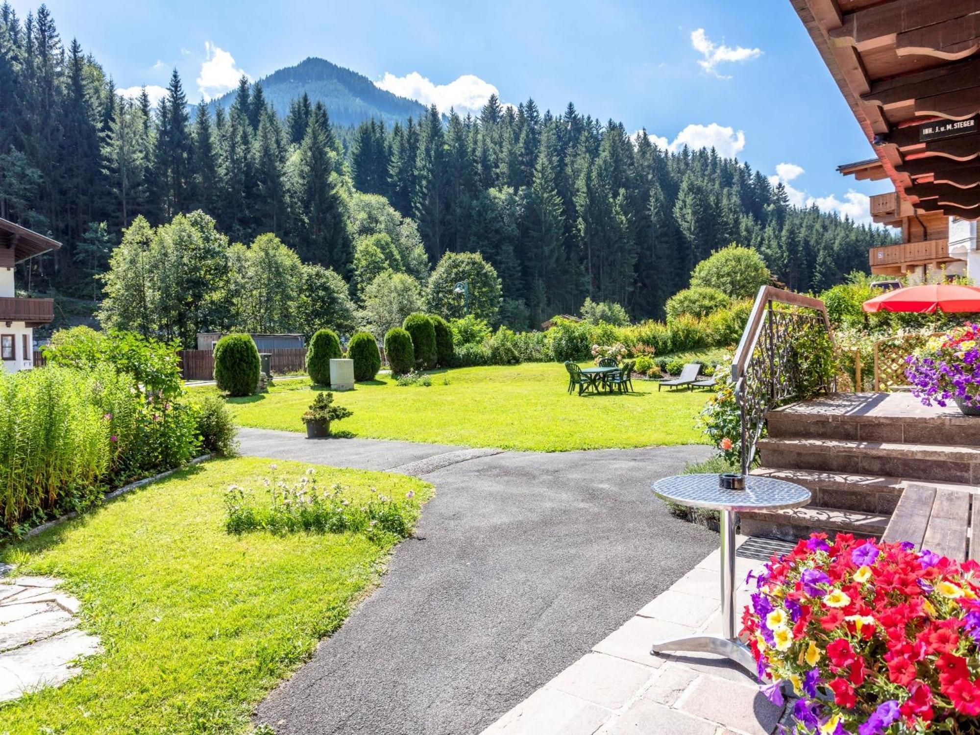 Pension Salzburgerhof Saalbach Exterior foto